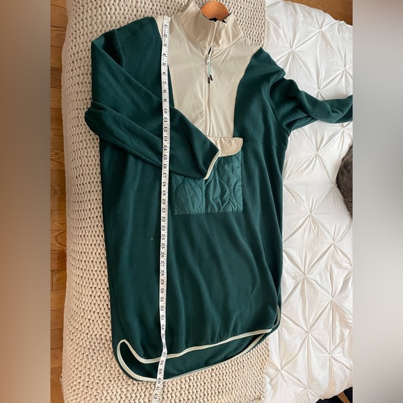 Twick polar dress - Picture 2 of 4